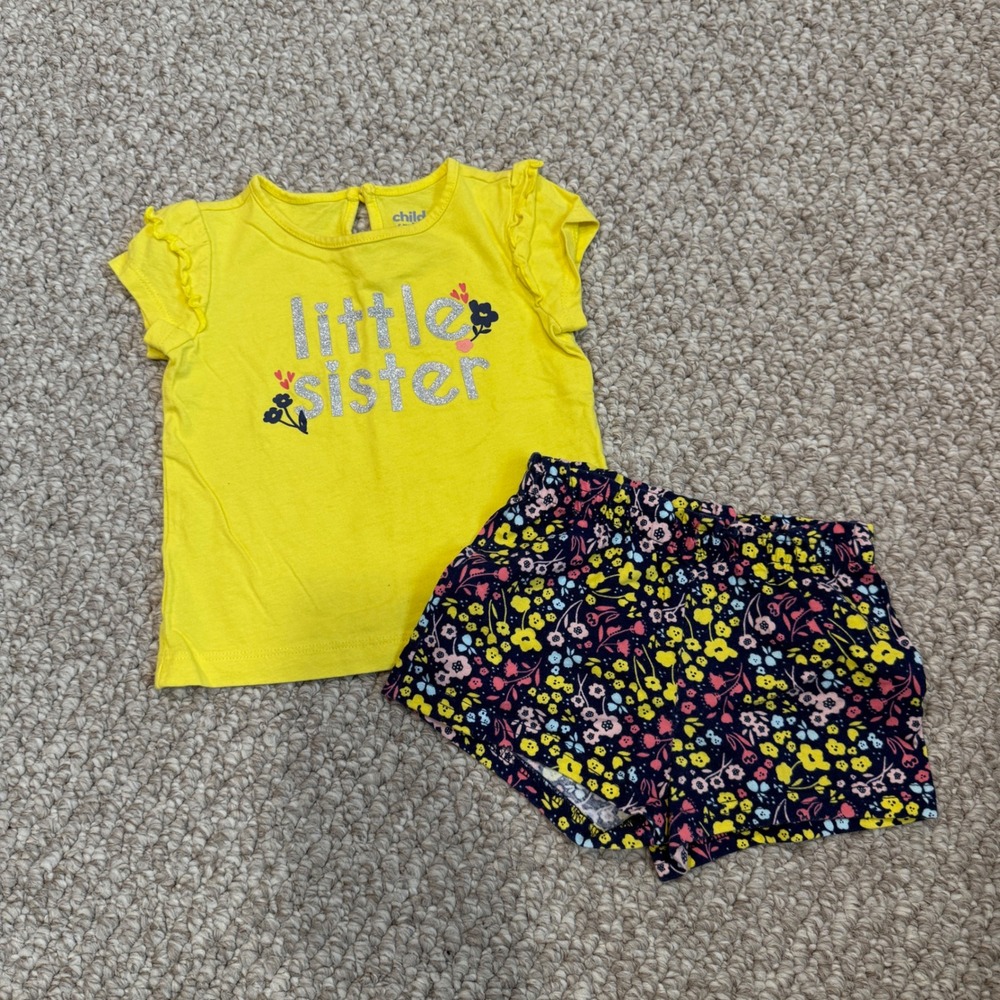 Carters Little Sister Yellow Floral Shorts Set Size 18 Months